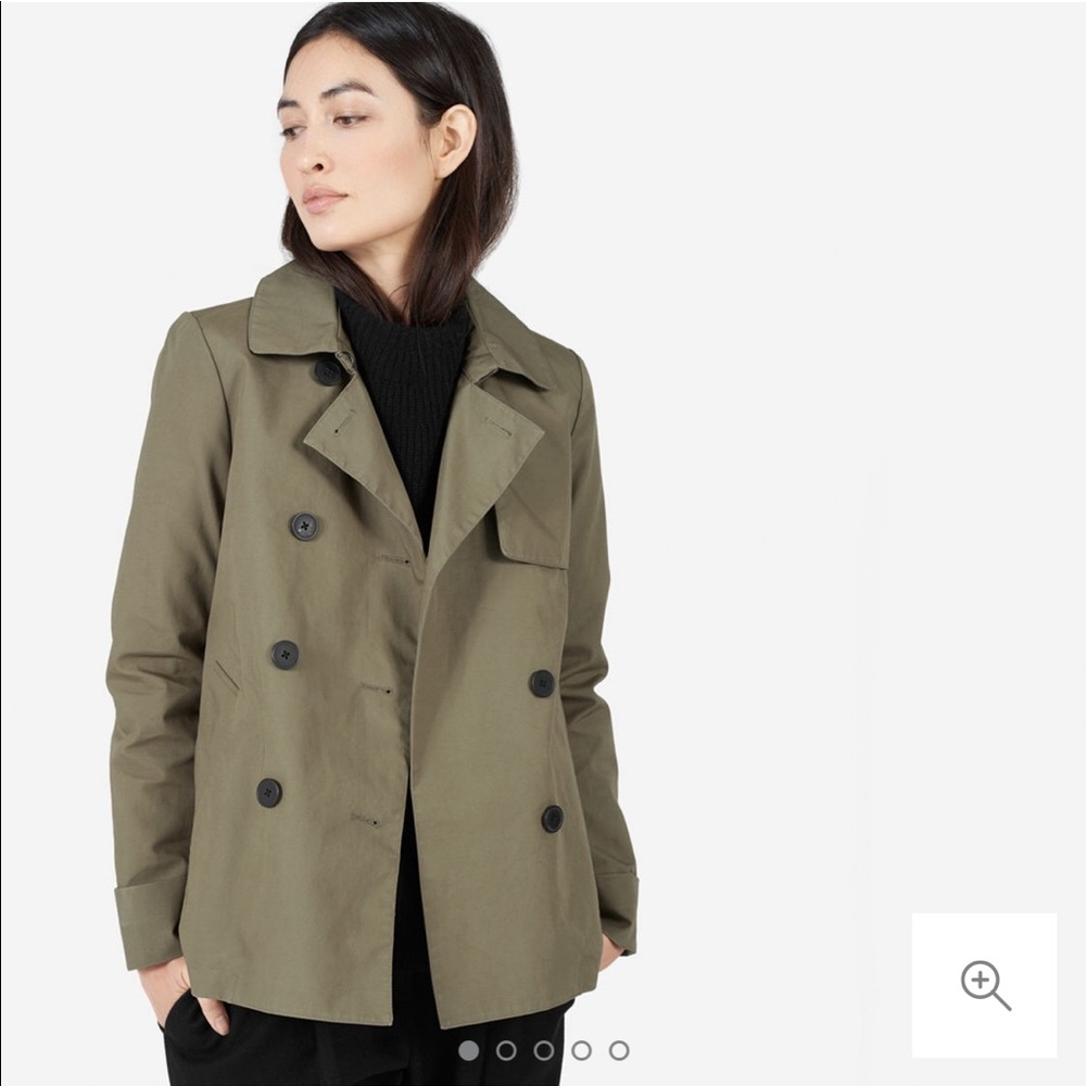 Everlane Swing Trench in Sage